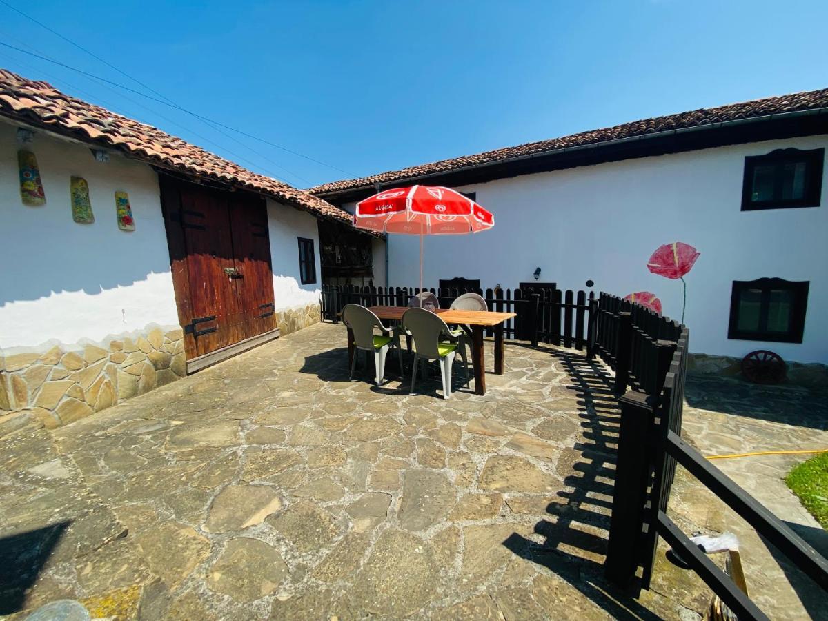 Lavender And Poppy Cottages Bebrovo Екстериор снимка